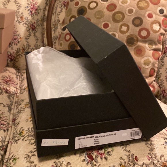 Black suede shoes with Swarovski on top . Size 37,5 Made in Italy - Picture 9 of 9